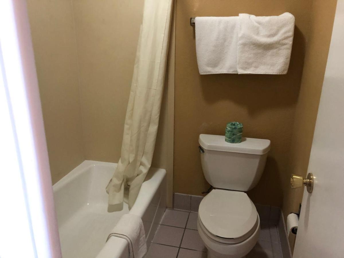La Grange Executive Inn And Suites エクステリア 写真